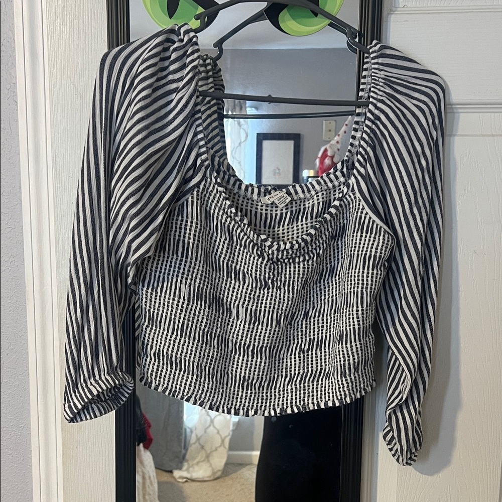 American Eagle Striped Navy and White Women's Top Cropped